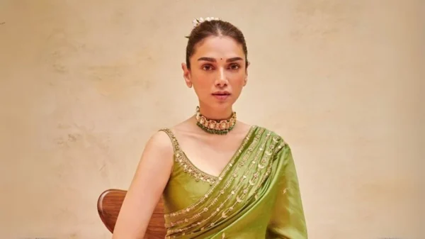 বলিউড অভিনেত্রী অদিতি রাও হায়দারি