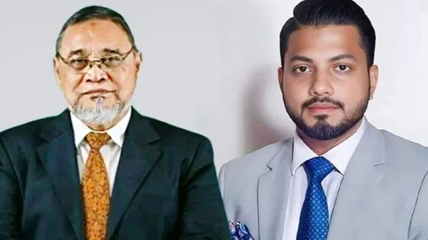 প্রধান নির্বাচন কমিশনার এ এম এম নাসির উদ্দিন ও বিএনপি নেতা ইশরাক হোসেন।