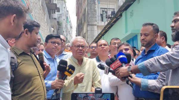 সরকার গায়ের জোরে ইশরাককে মেয়র হতে দিচ্ছে না : রিজভী