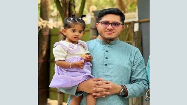 ‘যে ট্রেন আমার মেয়ের এত পছন্দ, সেই ট্রেন মেয়েকে কেড়ে নিল’