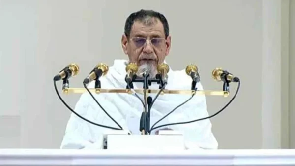 কাবার ইমাম ও খতিব শায়খ ড. সালেহ ইবনে আব্দুল্লাহ আল হুমাইদ। ছবি- সংগৃহীত