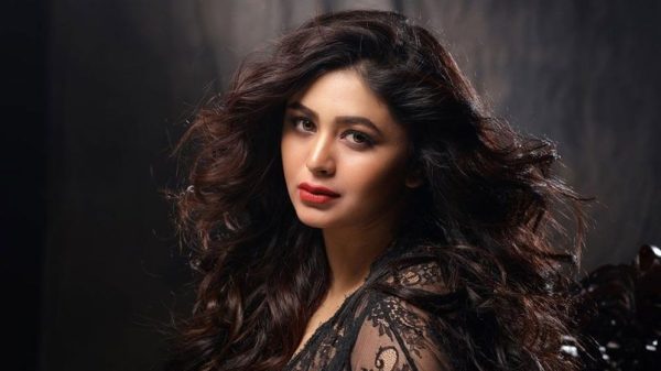 অভিনেত্রী ঋতাভরী চক্রবর্তী