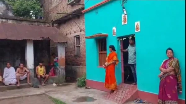 মন্দির পরিচালনা নিয়ে একঘরে ১২ পরিবার। ছবি- সংগৃহীত