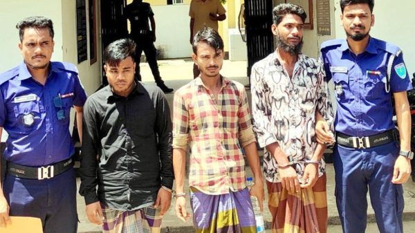 কানাইঘাটে বুদ্ধিপ্রতিবন্ধী তরুণীকে ধর্ষনের অভিযোগে গ্রেফতার তিন যুবক।