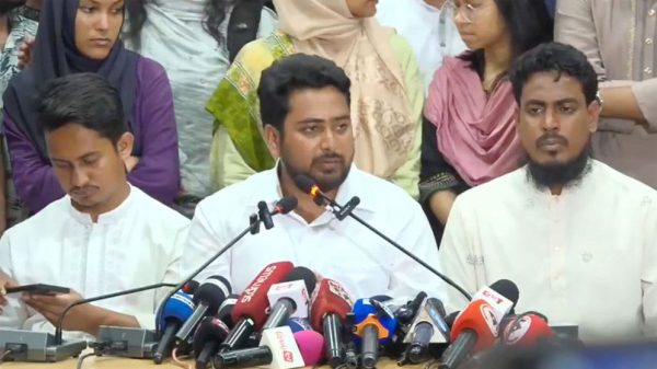 সংবাদ সম্মেলনে জাতীয় নাগরিক কমিটির (এনসিপি) আহবায়ক নাহিদ ইসলাম।