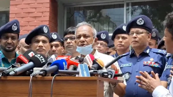 স্বরাষ্ট্র উপদেষ্টা