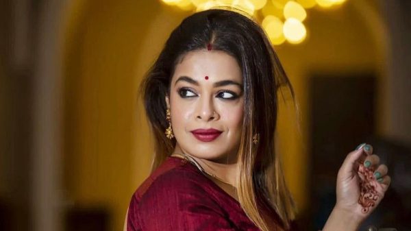 সংগীতশিল্পী ইমন চক্রবর্তী